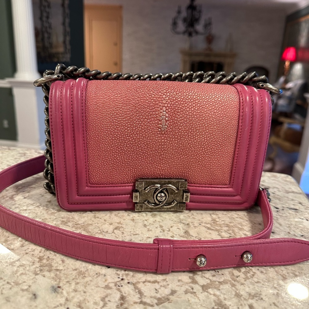 💕SOLD💕Chanel Metallic Galuchat Stingray Small Boy Flap Pink